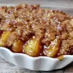 easy peach crisp - featured image